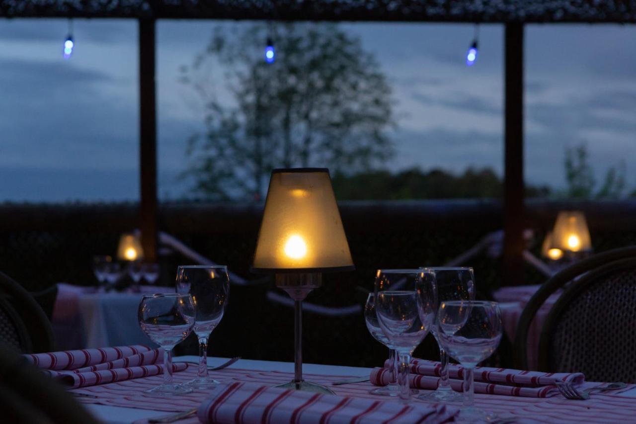 L'Arbre A Cabane Guyonvelle ภายนอก รูปภาพ